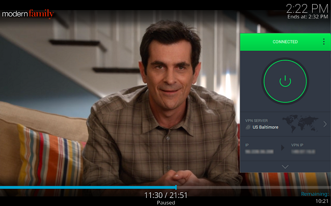 Captura de pantalla de Modern Family jugando en Kodi mientras PIA est&aacute; conectado a un servidor en Baltimore