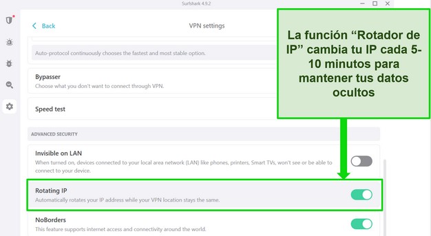 Captura de pantalla de la interfaz de Windows de Surfshark que muestra la rotaci&oacute;n de IP activada