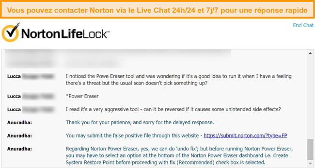 Capture d'&eacute;cran d'une conversation avec un agent du support client Norton via le chat en direct.