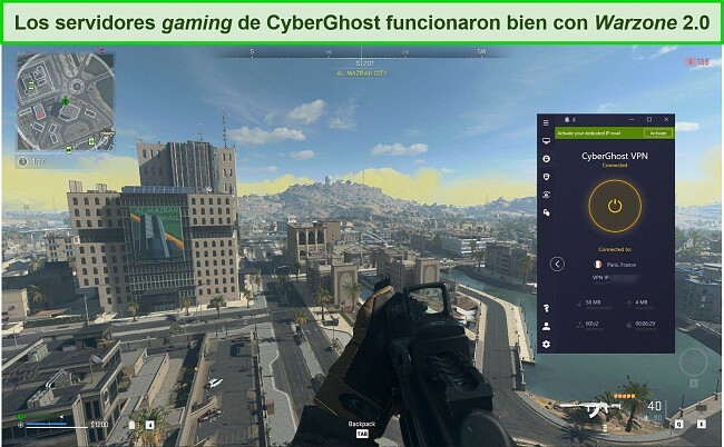 Captura de pantalla de CyberGhost VPN conectado a un servidor franc&eacute;s mientras se juega a Warzone 2.0