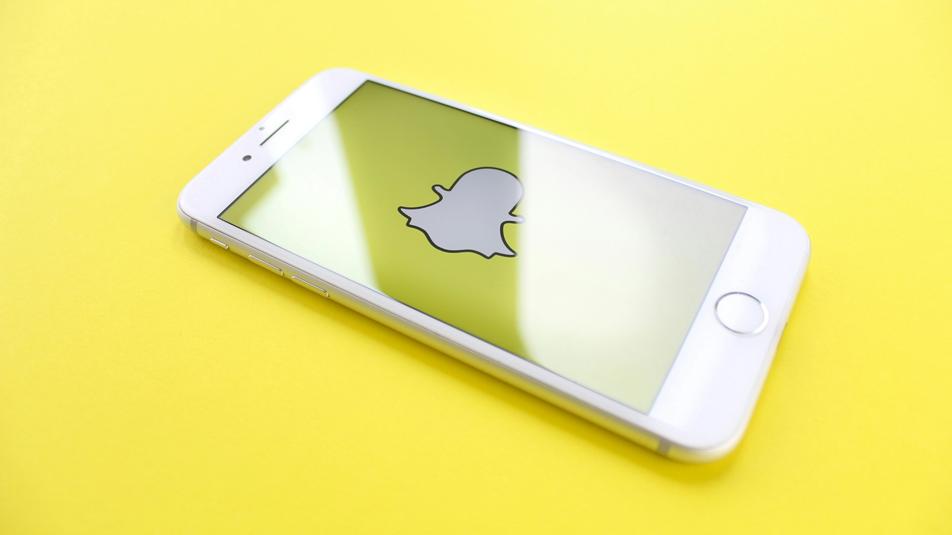 Snapchat Starts Charging Users For &ldquo;Memories&rdquo; Storage